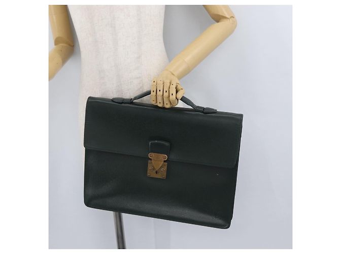 LOUIS VUITTON Taiga ServietteKourad Borsa da Lavoro Épicea T16786 LV Auth 172881 - vista 22