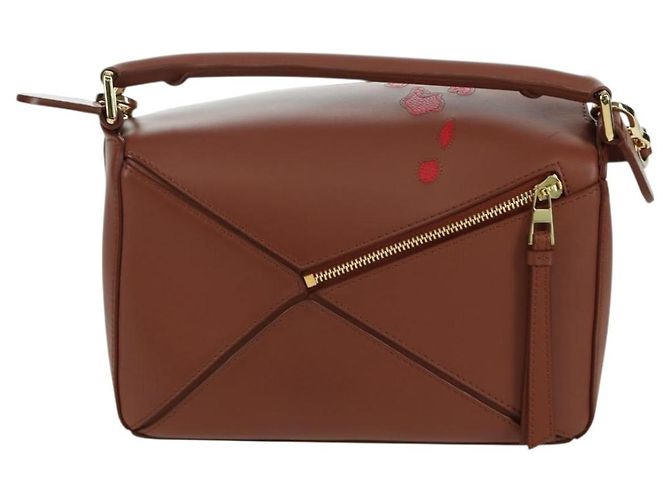 LOEWE - Puzzle Piccolo Calcifer in Pelle Ghibli Castello Errante 2way 167069SM Marrone D'oro - vista 3