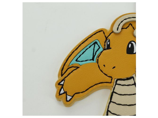 FENDI FENDI x FRGMT x POKMON Dragonite Charm Pelle Gialla Auth 167076SM - vista 2