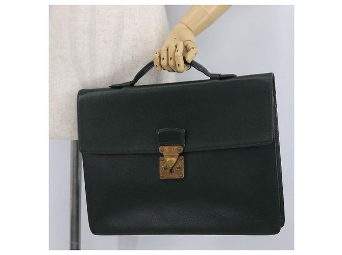 LOUIS VUITTON Taiga ServietteKourad Borsa da Lavoro Épicea T16786 LV Auth bs33668 - vista 23