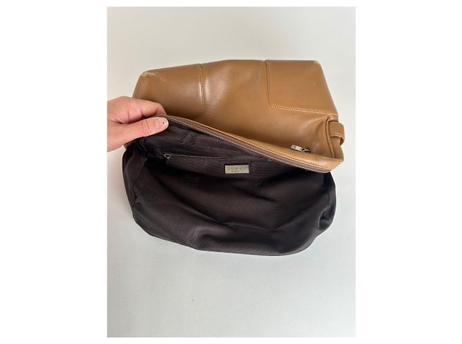 Clutch in pelle vintage Loewe Madrid logo marrone Cammello - vista 11