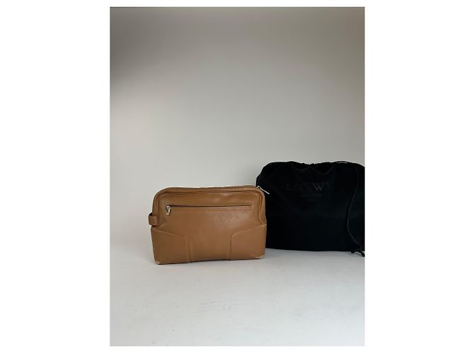 Clutch in pelle vintage Loewe Madrid logo marrone Cammello - vista 2
