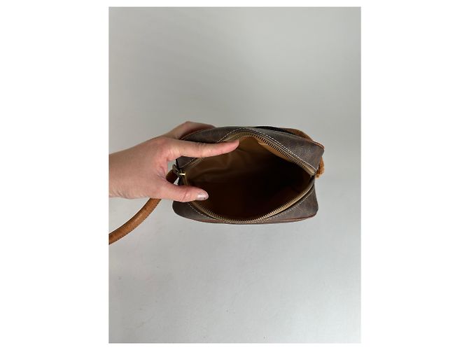 Céline Vintage Celine Paris Triomphe Monogramm Leder Schultertasche Braun - Ansicht 13