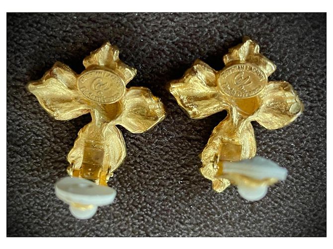 Orecchini a clip Christian Lacroix Croce drappeggiata dorata D'oro - vista 3