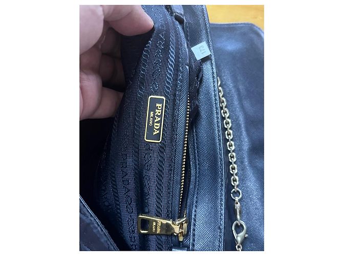 Prada gesteppte Nylon Schultertasche mit Kette Dunkelblau - Ansicht 13