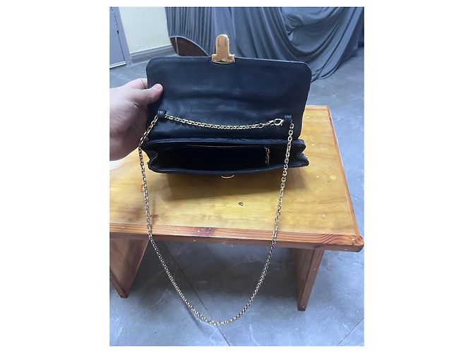 Prada gesteppte Nylon Schultertasche mit Kette Dunkelblau - Ansicht 8