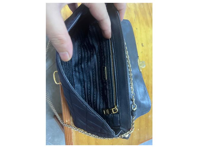 Prada gesteppte Nylon Schultertasche mit Kette Dunkelblau - Ansicht 9