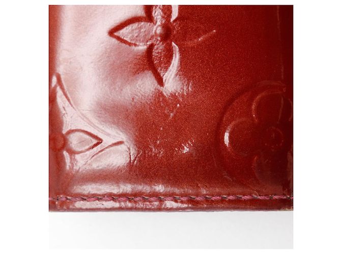 Louis Vuitton Multicles 4 Monogram Vernis Key Case Red - view 13