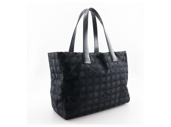 Timeless Borsa tote in nylon della nuova linea di viaggio di Chanel Nero - vista 3