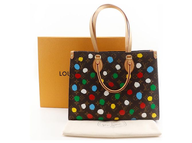 OnTheGo MM Monogram Vernis Tote Bag Louis Vuitton LV×YK Braun Mehrfarben - Ansicht 13