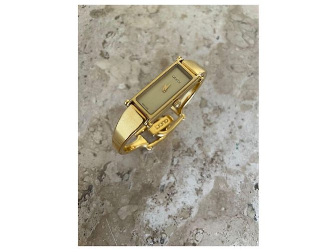 Marmont Gucci 1500L Horsebit Uhr Gelbgold Golden - Ansicht 4
