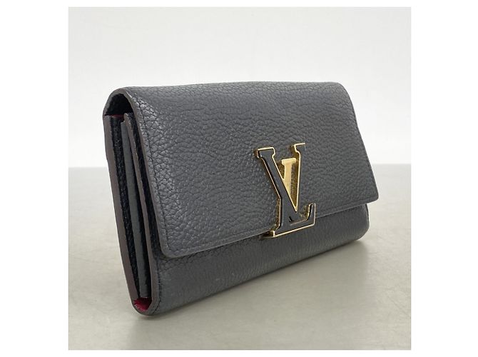Portafoglio Lungo Capucines di Louis Vuitton Nero - vista 2