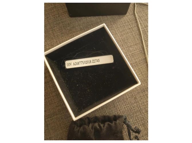 Colar Chanel Coco Mark Prata Fora de branco - vista 4