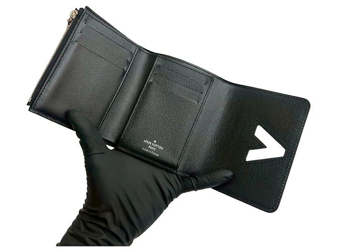 Twist Louis Vuitton schwarzes Epi-Leder Dreifach-Wallet - Ansicht 7