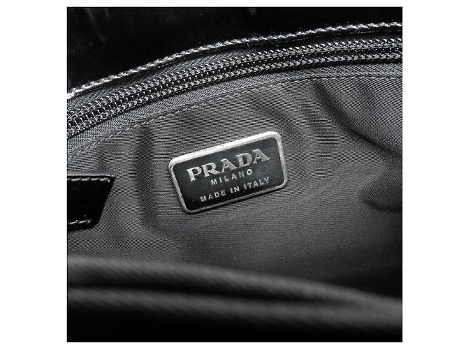 Borsa a spalla in pelle smaltata nera Prada Nero - vista 9