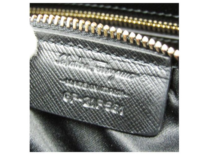 Borsa a Spalla Vara Chain di Salvatore Ferragamo Nero - vista 11