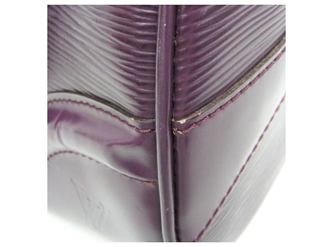 Borsa Louis Vuitton Epi Boring Montaigne PM in Cassis Viola scuro - vista 14