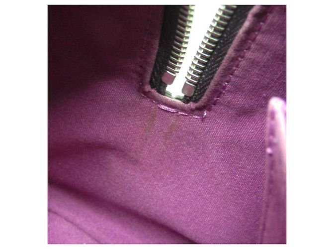 Borsa Louis Vuitton Epi Boring Montaigne PM in Cassis Viola scuro - vista 15