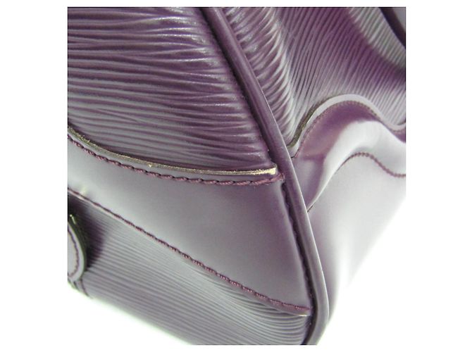 Borsa Louis Vuitton Epi Boring Montaigne PM in Cassis Viola scuro - vista 7