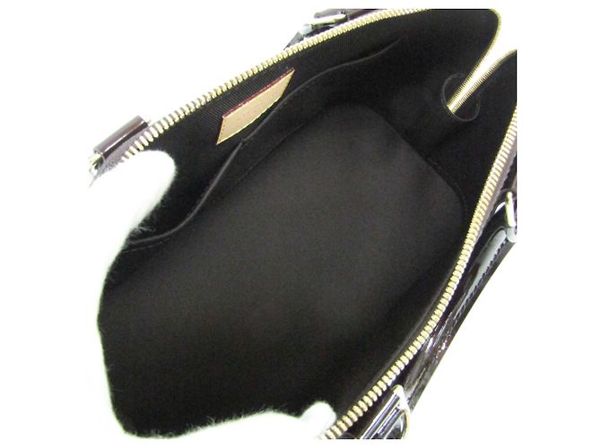 Borsa ALMA PM in Monogram Vernis di Louis Vuitton Bordò - vista 4