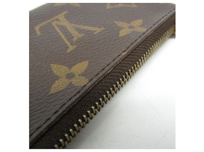 Louis Vuitton Monogram Key Case M62650 - view 5
