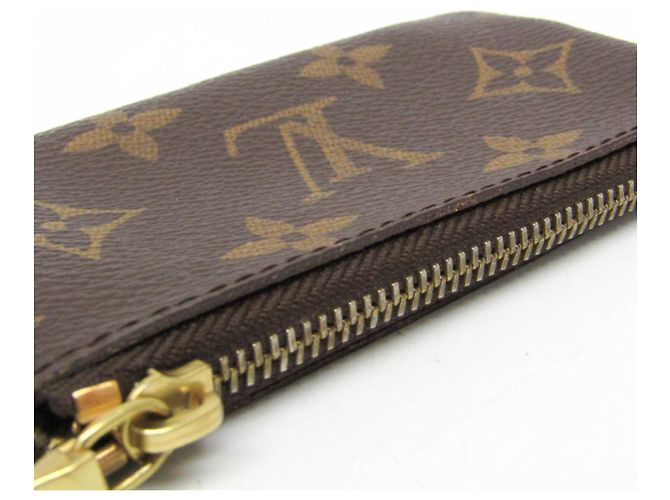 Louis Vuitton Monogram Key Case M62650 - view 9
