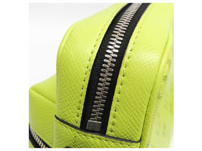Borsa Messenger Outdoor Taigarama di Louis Vuitton Giallo - vista 10