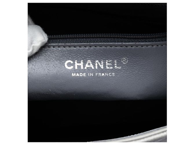 Borsa Medallion in Caviar Grigio Chanel Marrone - vista 5