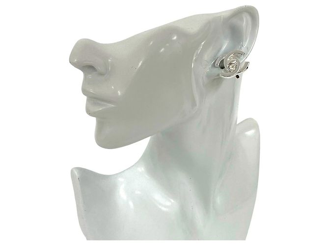 Orecchini placcati con motivo Turnlock di Chanel Coco Mark Argento - vista 2