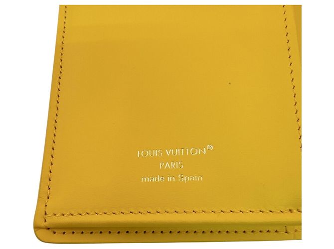 Cartera Larga Brazza Epi de Louis Vuitton Amarillo - vista 10