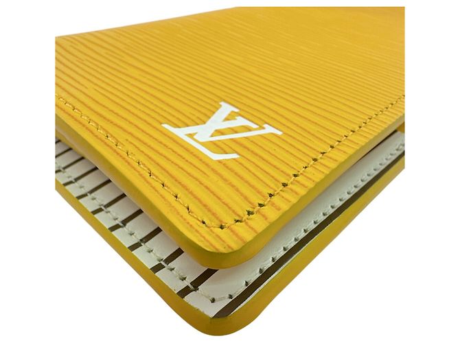 Cartera Larga Brazza Epi de Louis Vuitton Amarillo - vista 5