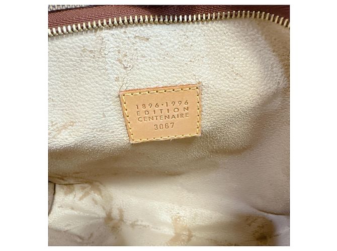 Pochette Toilette 26 Edición Limitada de Louis Vuitton Castaño - vista 9
