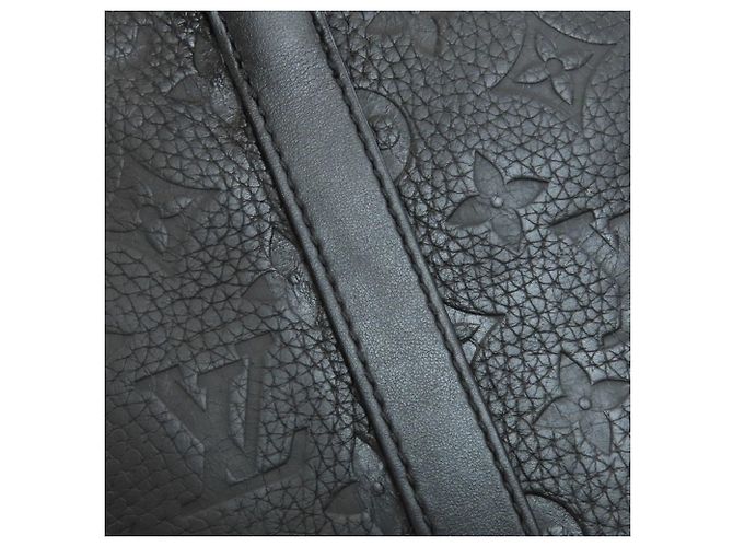 Louis Vuitton M21884 Sac Plat Cross Borsa a Mano Nero - vista 13
