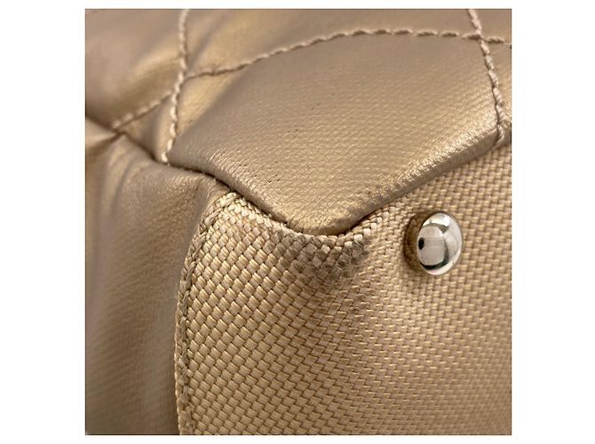 Borsa Tote PM Chanel Paris Biarritz D'oro - vista 25
