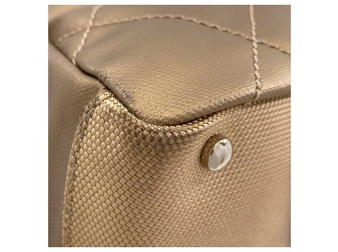Borsa Tote PM Chanel Paris Biarritz D'oro - vista 27