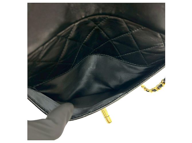 Borsa a spalla in pelle di agnello trapuntata Coco Mark di Chanel Nero - vista 10