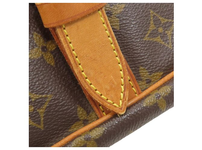 Borsa a Spalla Saumur GM Louis Vuitton - vista 17