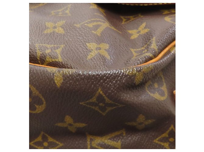 Borsa a Spalla Saumur GM Louis Vuitton - vista 30