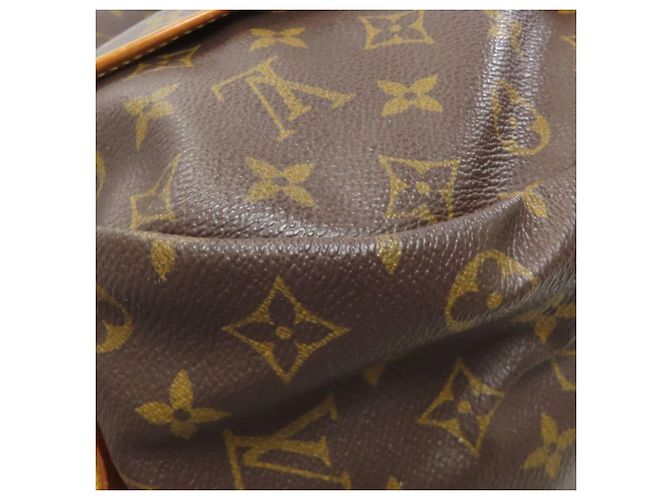 Borsa a Spalla Saumur GM Louis Vuitton - vista 31