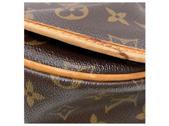 Bolso de Hombro Menilmontant PM Louis Vuitton Monograma - vista 17