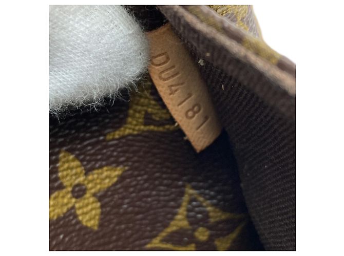 Bolso de Hombro Menilmontant PM Louis Vuitton Monograma - vista 7