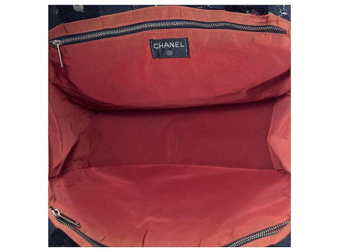 Borsa in nylon della linea Travel di Chanel Nero - vista 5