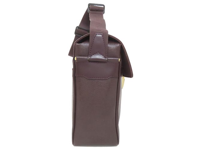 Borsa a Spalla Yaranga M30826 di Louis Vuitton Marrone - vista 3