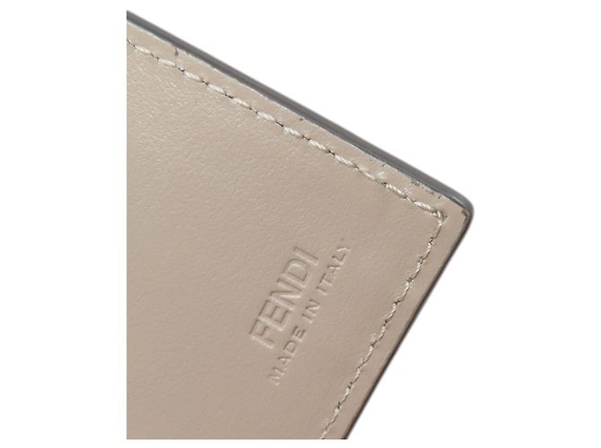 Fendi Geldbörse beige aus Leder - Ansicht 15
