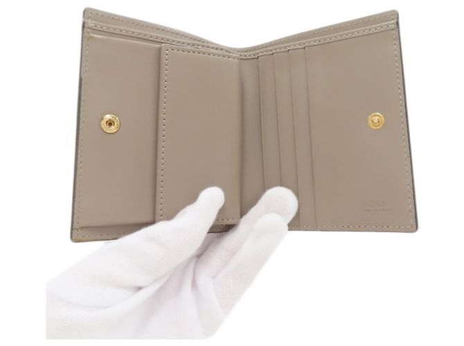 Fendi Geldbörse beige aus Leder - Ansicht 4
