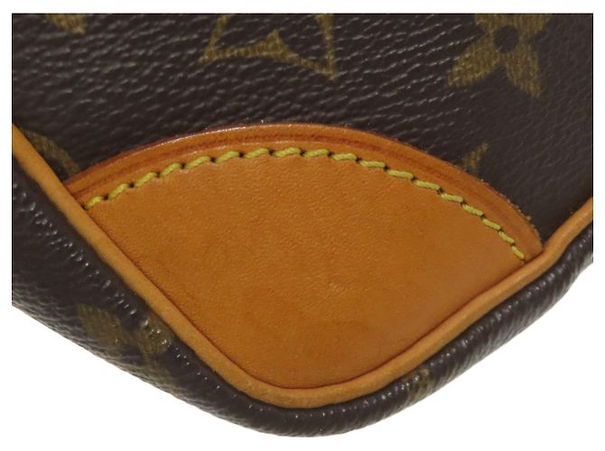 Borsa a Spalla Amazon M45236 di Louis Vuitton Marrone Monogramma - vista 14