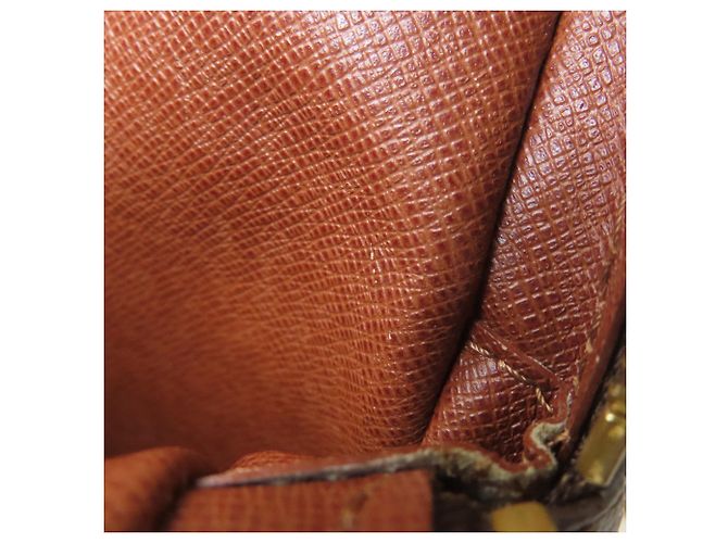 Borsa a Spalla Amazon M45236 di Louis Vuitton Marrone Monogramma - vista 8