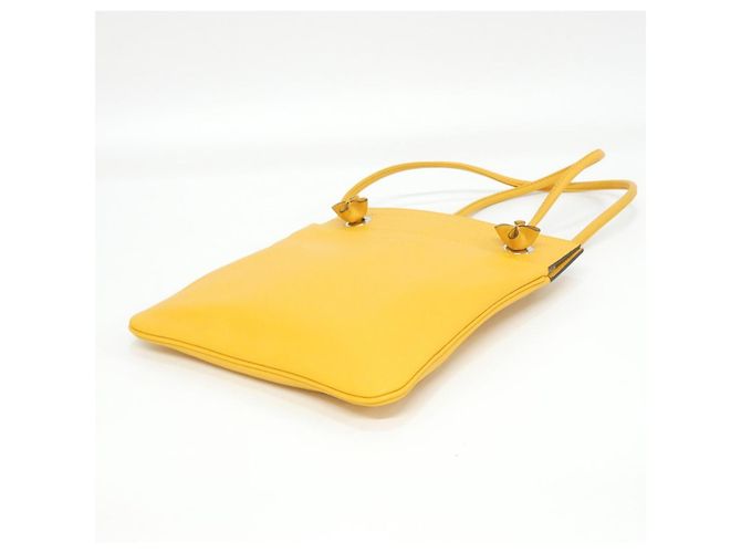 Borsa a Spalla Aline Mini Agneau Milo Swift di Hermès Giallo - vista 3