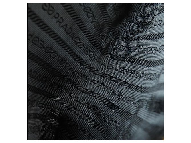 Borsa Tote in Nylon Prada Nero - vista 10