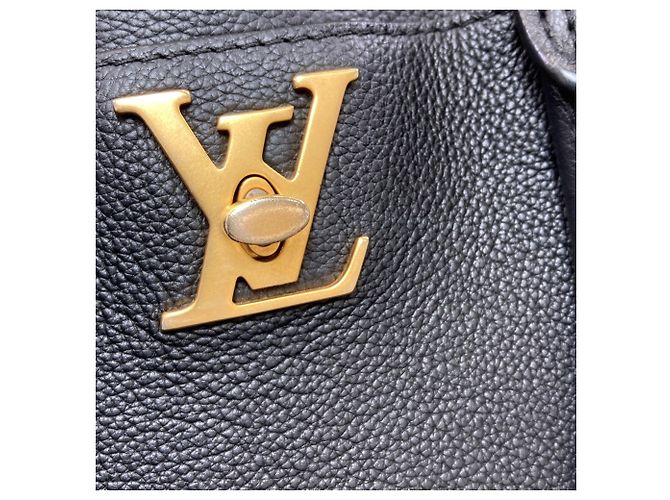 Borsa Lockmere M54569 di Louis Vuitton Nero - vista 17